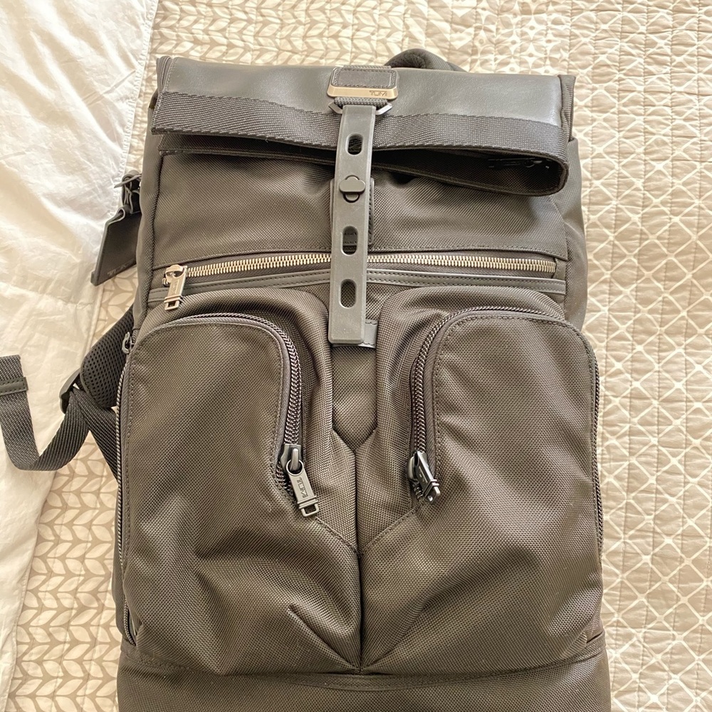 Tumi travel backpack large mens or women - Picture 5 of 8